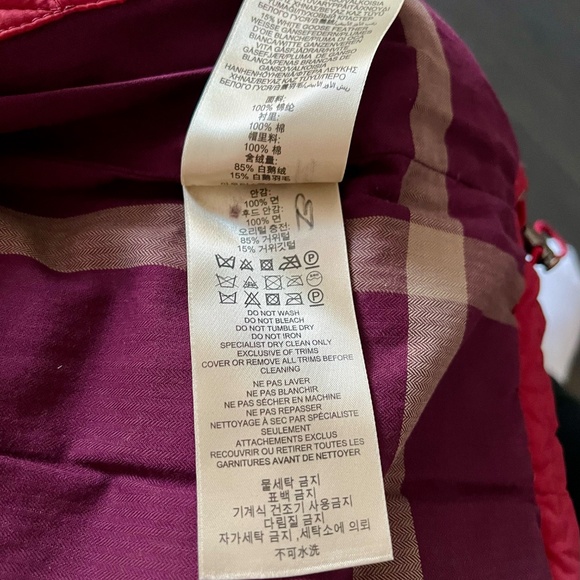 Burberry Vest with Removable Checkered Hood - Picture 8 of 9